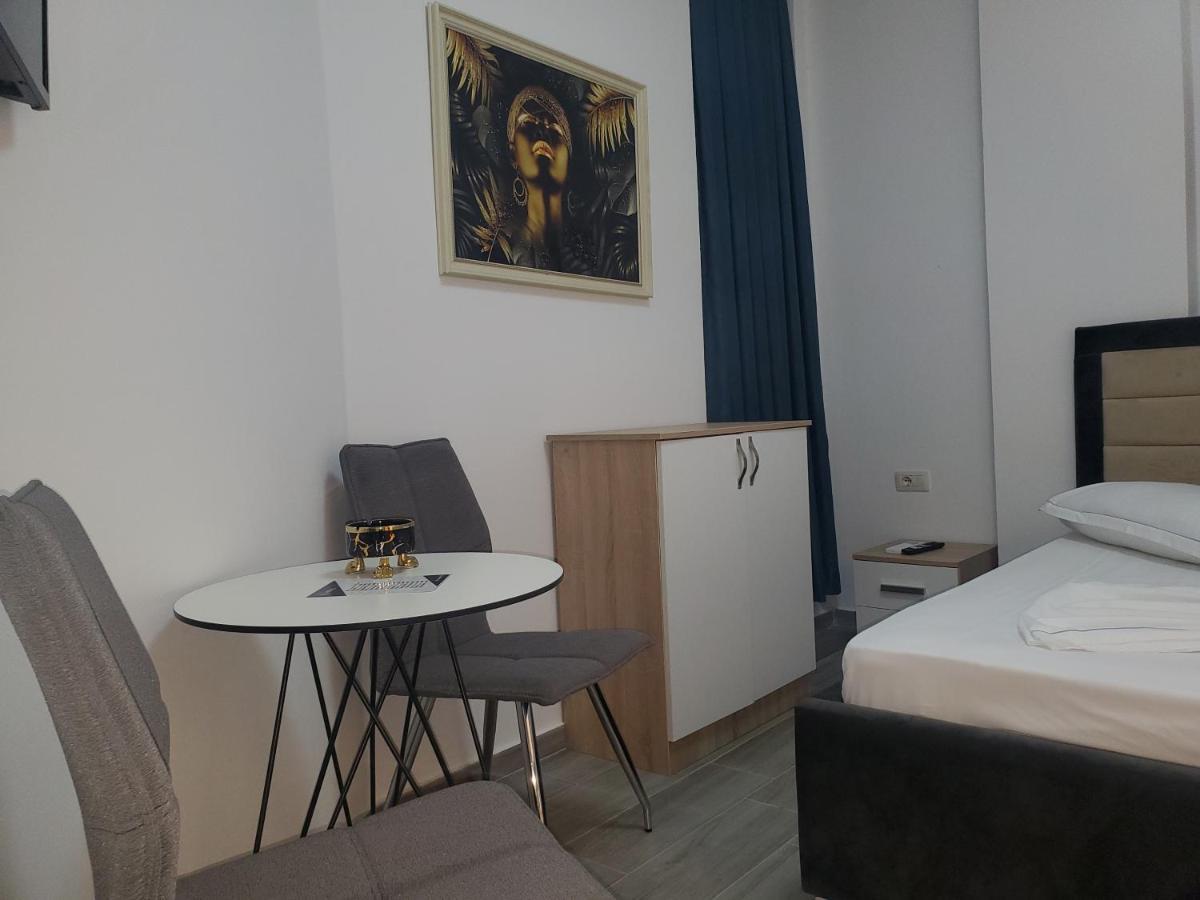 Bs Hotel Durrës Eksteriør bilde