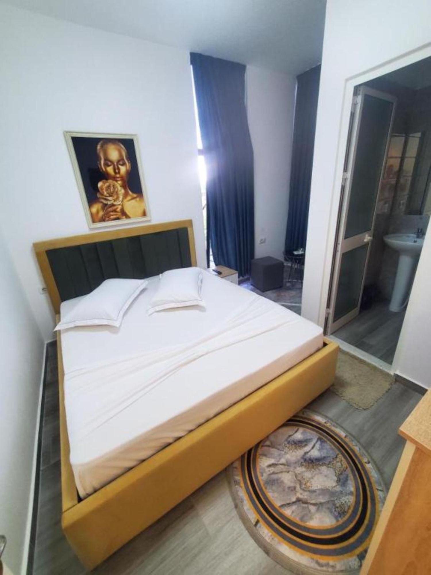 Bs Hotel Durrës Eksteriør bilde